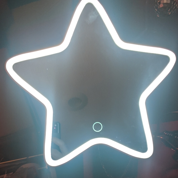 Jeffree Star LED rechargeable makeup mirror - Picture 4 of 10